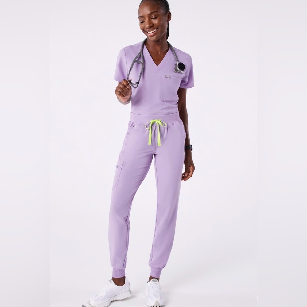 Figs Lavender Dew Set SHIRT SM, PANTS XS